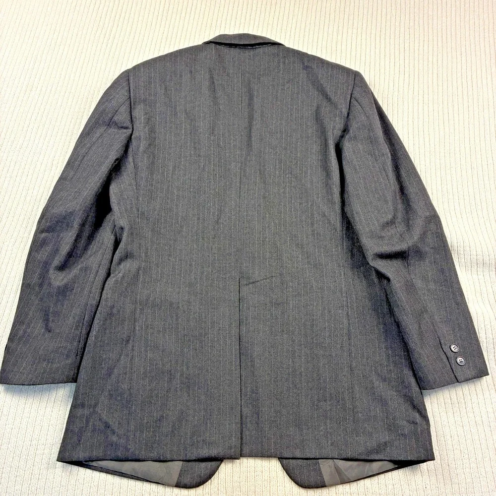 VTG Brioni Charcoal Gray Pinstripe Suit Jacket 40L 41L Italy Wool Designer